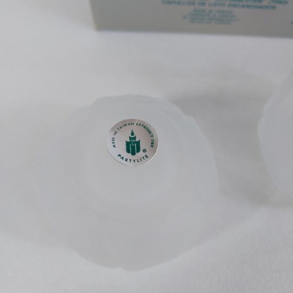 Partylite P0290 Frosted Lotus Blossom Candle Holders Set of 3 Glass‎ NEW - Picture 7 of 7
